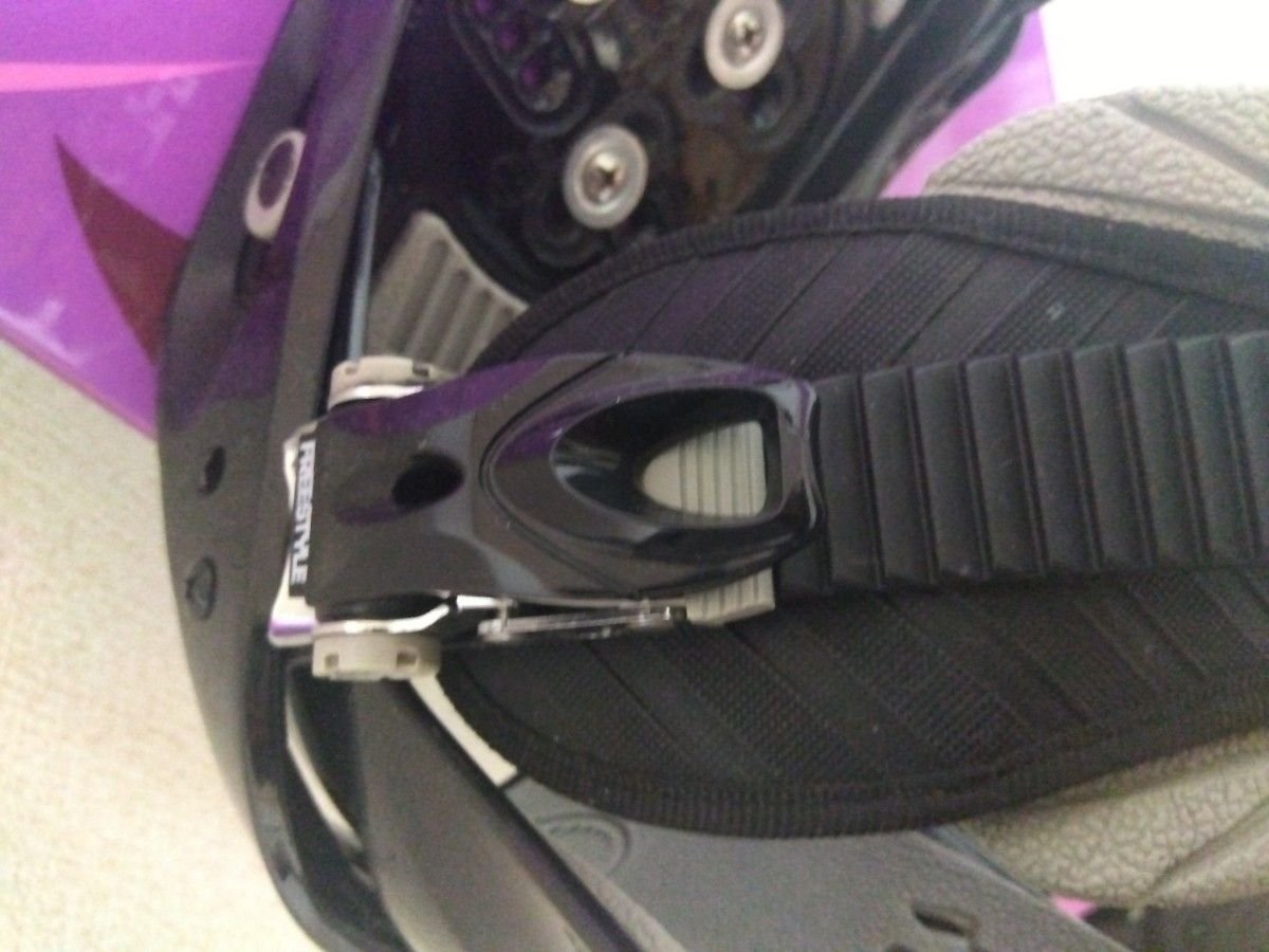 Burton バートン スノーボード 紫 緑 Freestyle ビンディング Burton