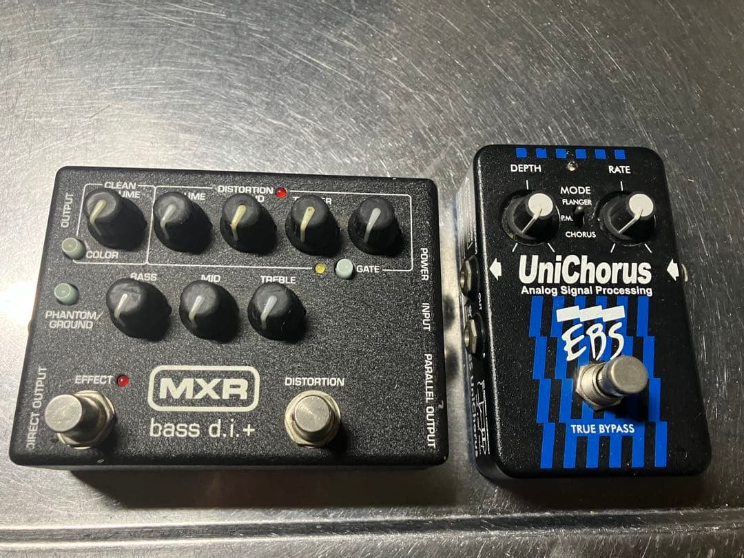 【要説明】MXRBassD.I.+EBS UniChorus EBS Unichorus (Tested on BASS) MONO and STEREO - YouTube
