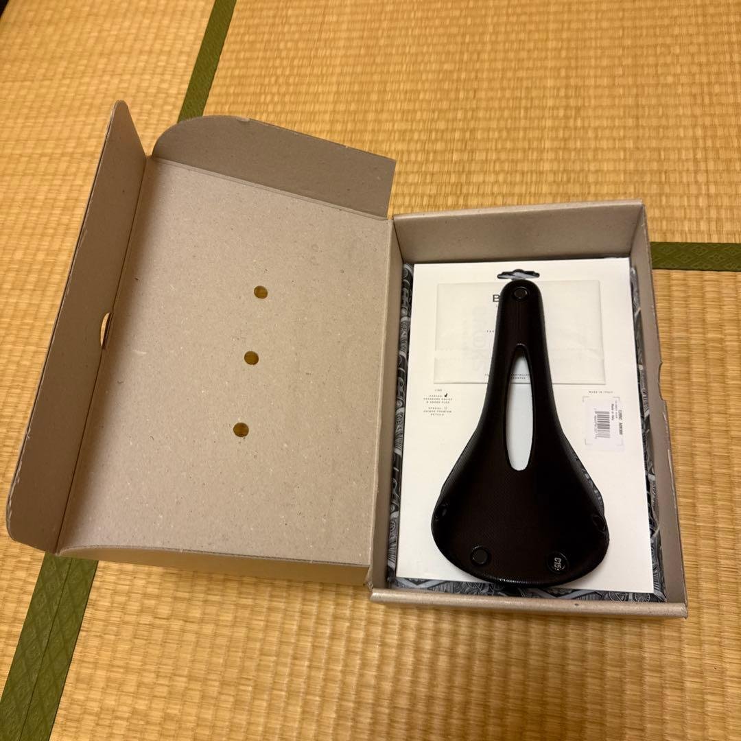 BROOKS C15サドル カンビウム キャンバス地と天然ゴムを使う ブルックス CAMBIUMにレーシングモデル