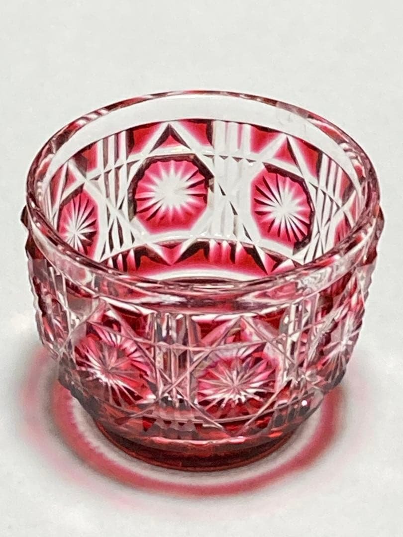 復元　島津　薩摩切子（金赤） 島津薩摩切子】復元 猪口(大) cut18金赤×藍セット – ㈱島津興業 島津