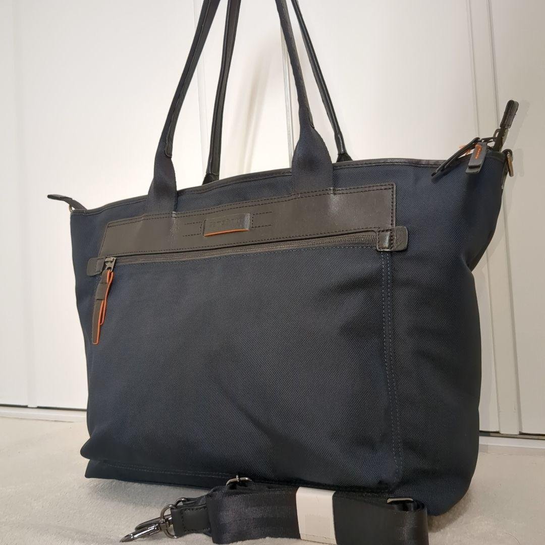 美品 サムソナイトブラックレーベル LUTON 4 2wayトートバッグ サムソナイトBLACK LABEL LUTON 4トート NAVY - メルカリ