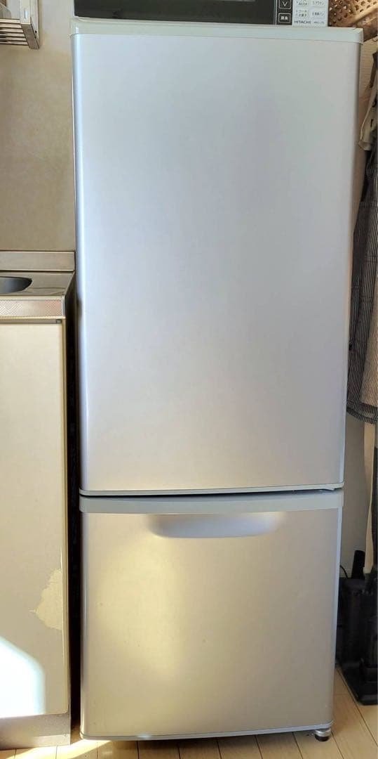 Panasonic 冷蔵庫 NR-B174W シルバー小型冷蔵庫168L設置込み Amazon.co.jp: パナソニック 168L 2ドア パーソナルタイプ 冷蔵庫