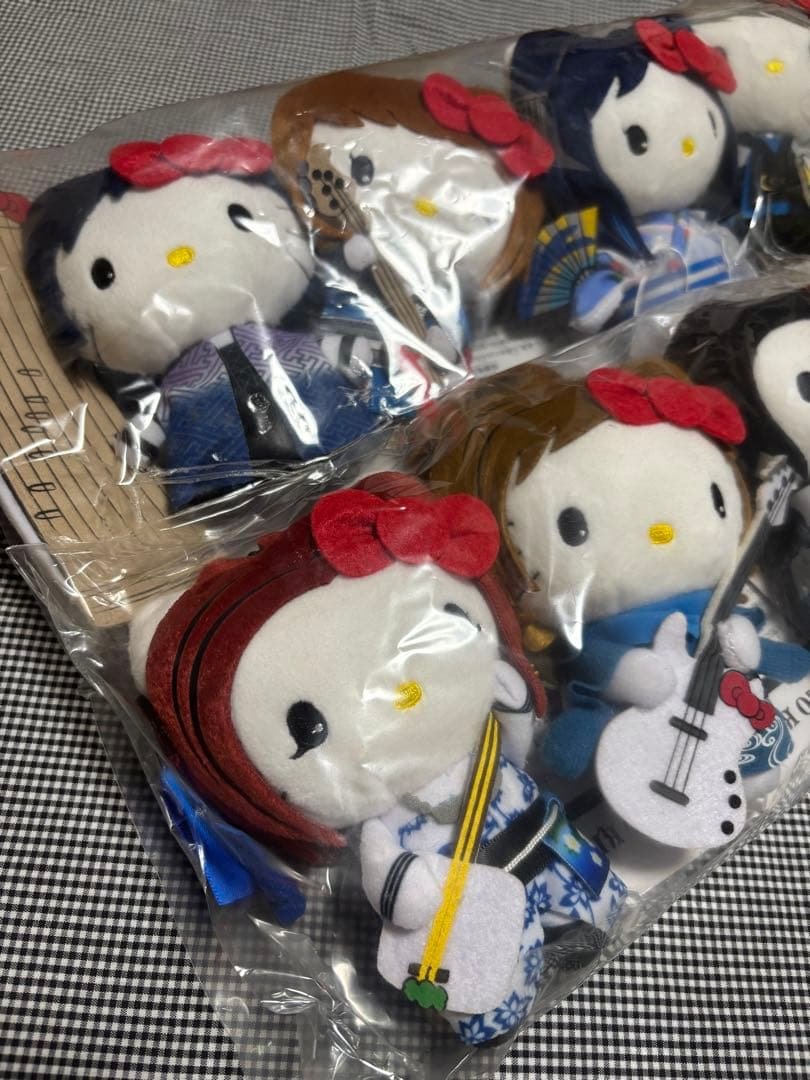 【新品・未開封】和楽器バンド　ハローキティ　コラボ　ぬいぐるみ8個セット